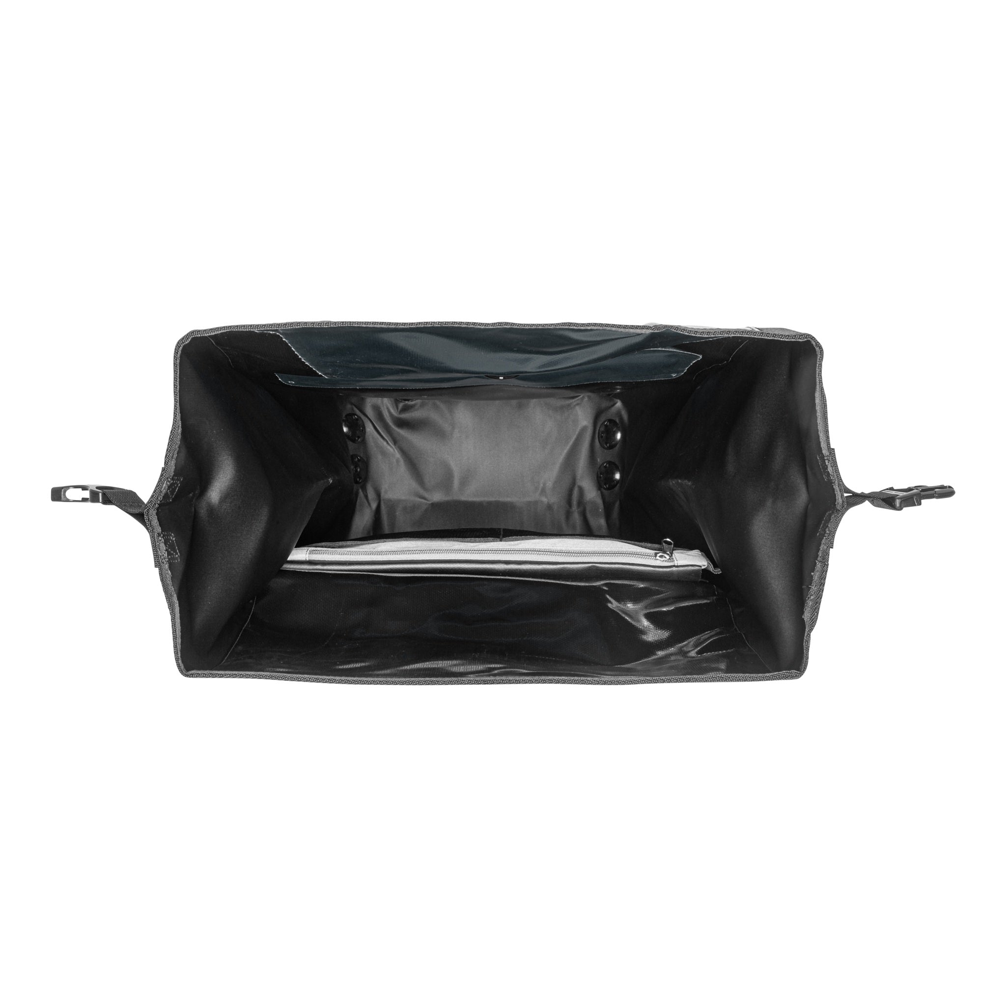 Innenansicht der ORTLIEB Back-Roller XL QL2.2 in asphalt - black mit großem Hauptfach und Reißverschlusstasche